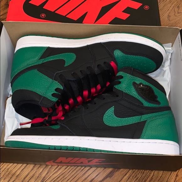 Air Jordan 1 Retro High OG ‘Pine Green 2.0’